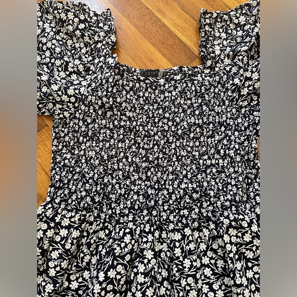 1.Slate Floral Puff Sleeve Dress - Picture 3 of 8